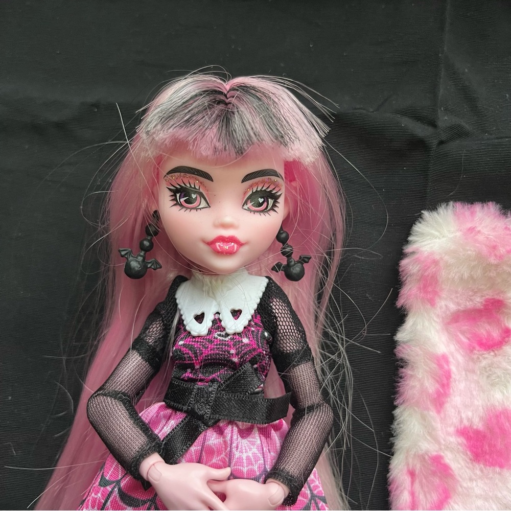 monster high skulltimate secrets fearidescent draculaura doll